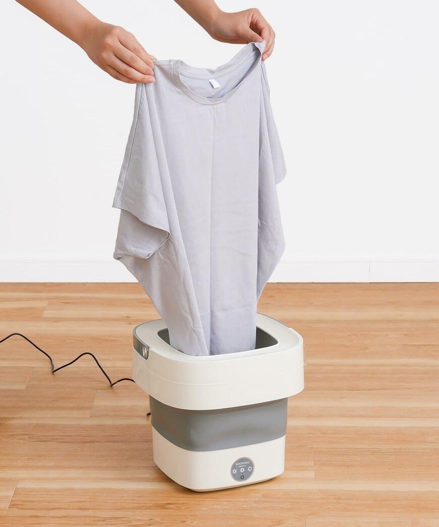 出所：パルグループ公式ファッション通販サイト 3COINS 折りたたみミニ洗濯機