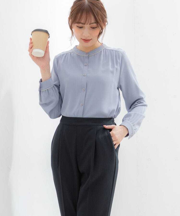 出所：ハニーズ公式通販・パイピング使いブラウス