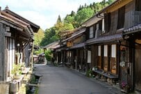 島根県で見つけた粋なデザインの自動販売機　「町中の風景に溶け込んでいる」と驚きの声が続出