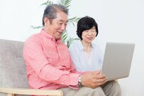 【2024年度の年金】厚生年金は「モデル夫婦」で年7万円増！では国民年金のみの夫婦は？次回の年金支給は8月15日