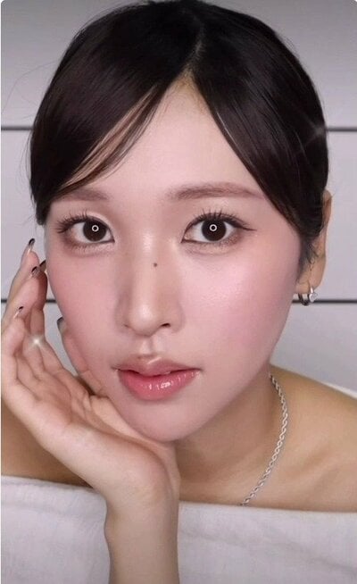 TWICEミナさん風メイクで変身した後の様子