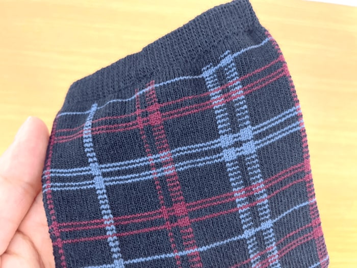 表面はさらさらとしていて軽い肌触り