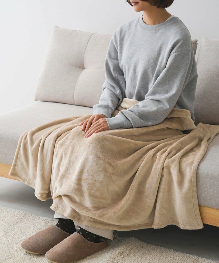 二つ折りにしてひざ掛けとして使えば下半身をしっかりと暖めてくれます