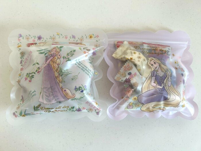 子ども同士のシール交換など、プレゼントを入れるのにもよさそう