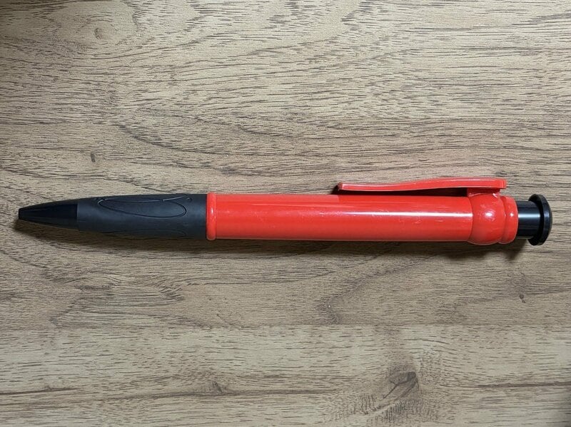 ダイソー、ジャンボボールペン筆者撮影写真