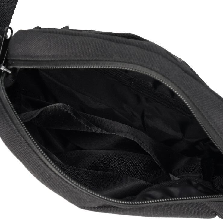 出所：しまむら公式オンラインストア メンズ　ショルダーバッグ（ポケットモンスター）・ピカチュウ