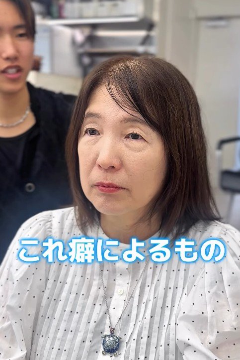 「乾かしただけでこんな綺麗に」髪のまとまりに悩む女性が美容師の施術で…アイロンなしで艶めくショートボブへ
