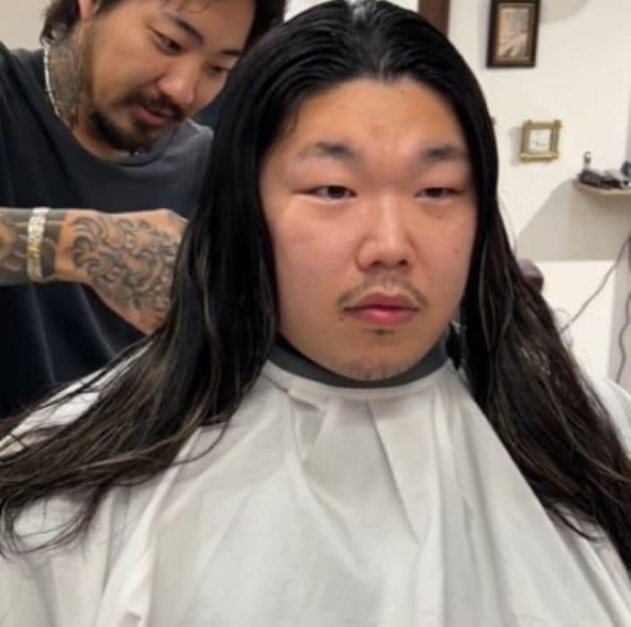 「スーパーロングの男性」が2年ぶりの短髪　まさかの変身姿に驚き！