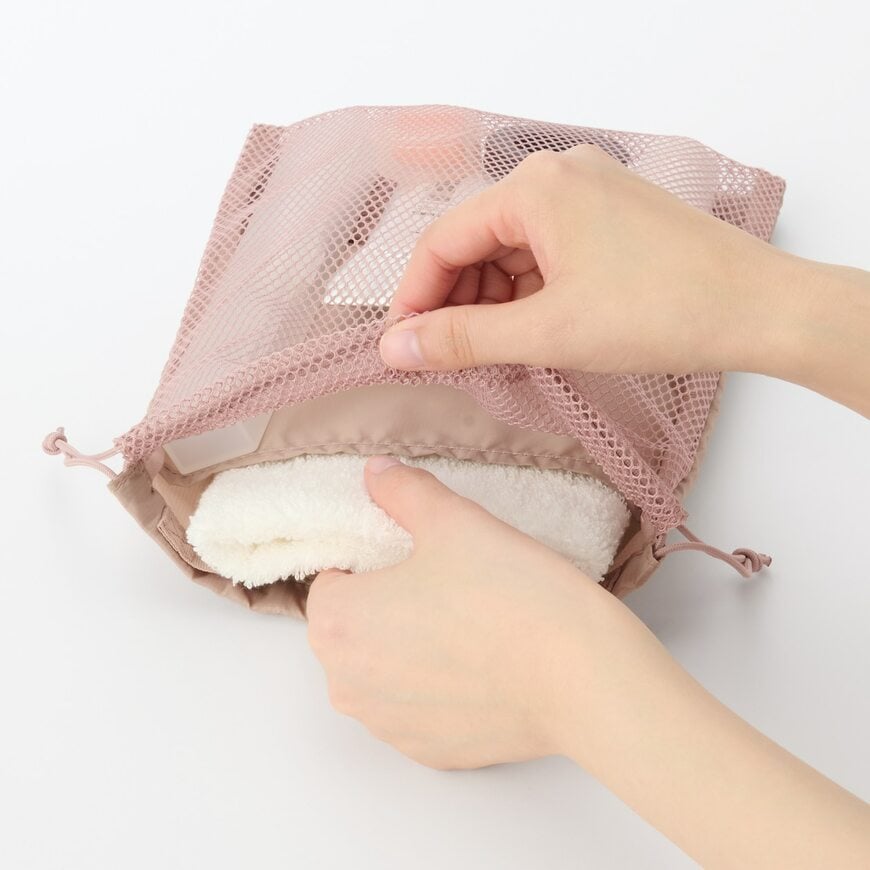 出所：無印良品ネットストア ポリエステルメッシュ巾着　ダブルタイプ