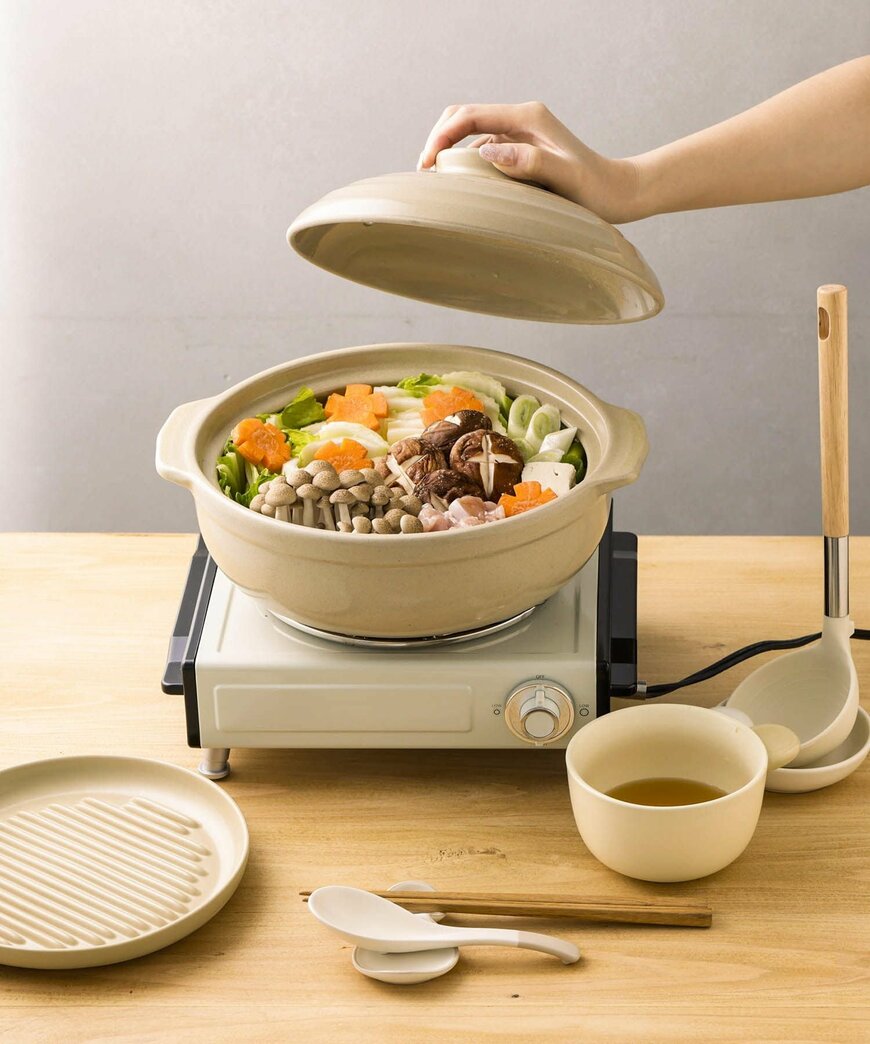 出所：3COINS公式　土鍋：8号／KITINTO