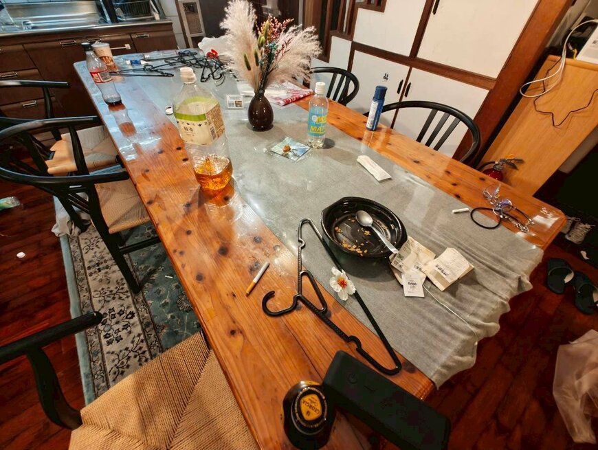 そのまま残された食べ残し