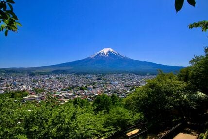 富士吉田市の自宅から撮影した「赤富士」　カーテンを開けた先に広がる美しい光景に「浮世絵のまんま」