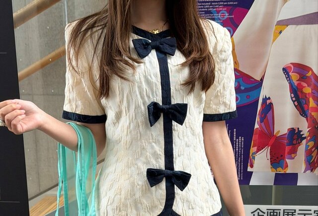 約30年前のハナエモリの服を着て森英恵展へ　母親から受け継いだ上品な装いに「これは粋」「リカちゃん人形かと」