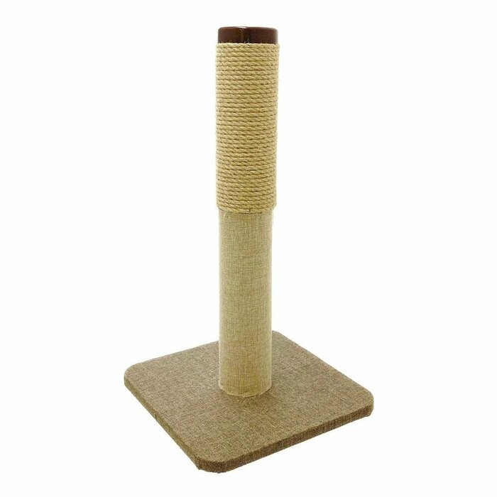 猫が勢いよく飛び乗ったり、力いっぱい爪をとぎだしたりしても倒れにくい設計