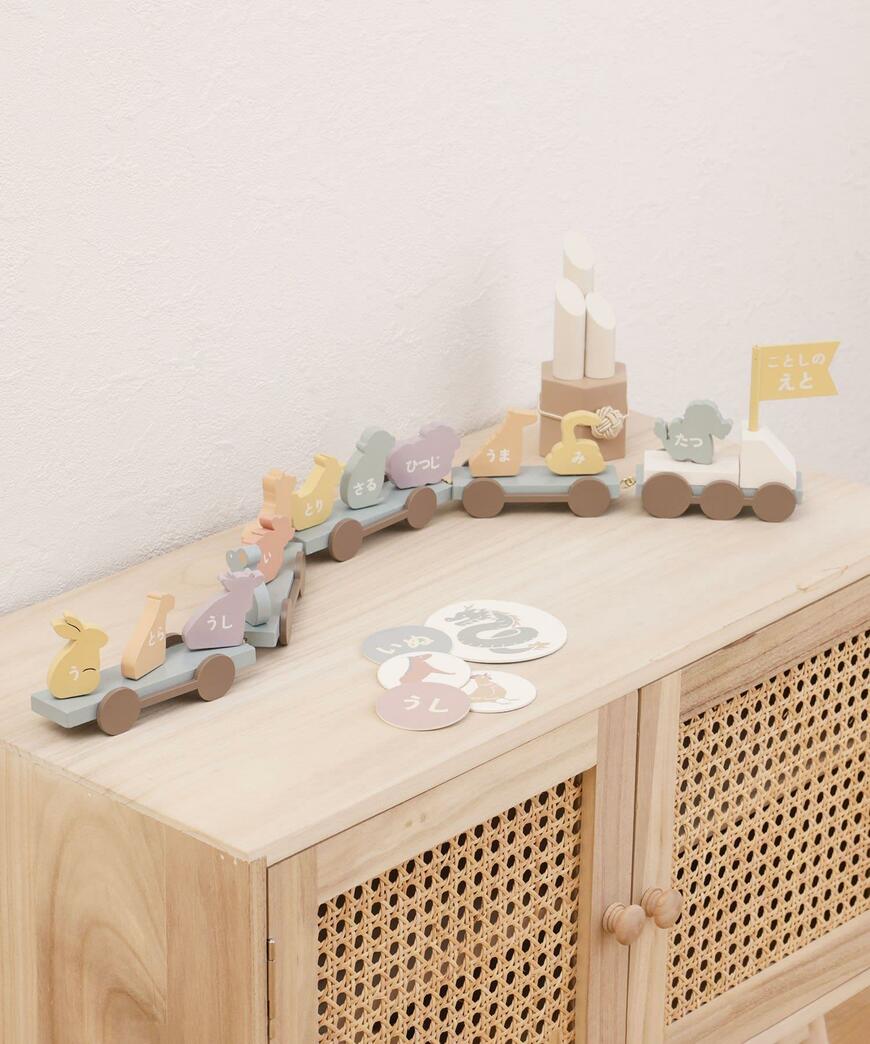 出所：パルグループ公式ファッション通販サイト 3COINS 干支トレイン/KIDSお正月