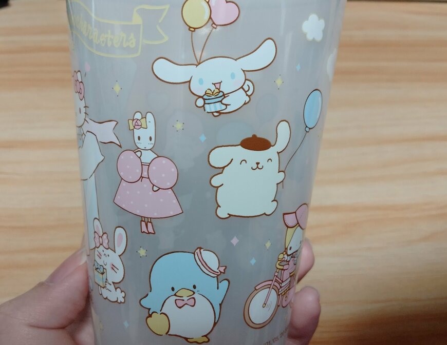 筆者撮影（ダイソー、タンブラー M/X ギフト）