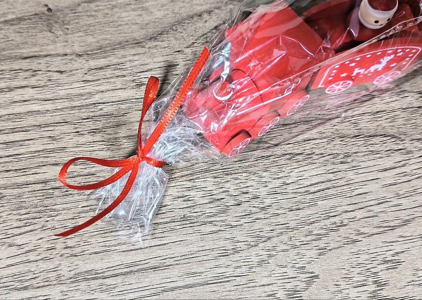 筆者撮影（ダイソー、ウッドトレインオブジェ）