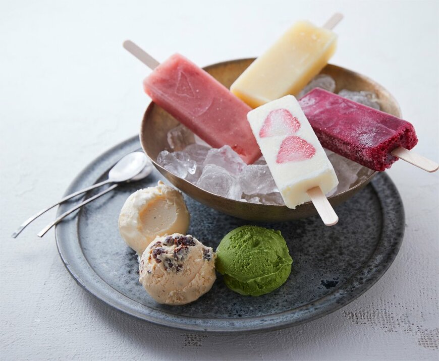 果実バーがラインナップした自慢のアイスの詰合せ