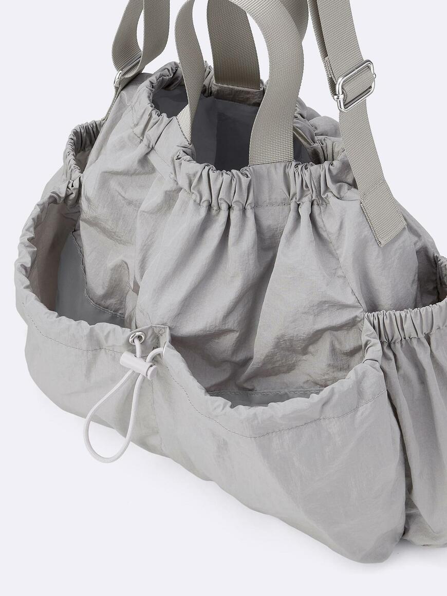 GU、ギャザーポケットバッグ商品画像