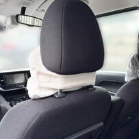 ミッフィーでぬくぬく！ミッフィーデザインのカー用品〈4WAYヘッドレストブランケット〉に癒されそう！クッションにもなります！