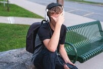 恥ずかしすぎる！ 自分の親にはやめてほしい、大人の「いきすぎた節約」