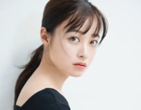 橋本環奈＆平祐奈＆内田理央、特攻服＆“ヤンキー座り”3ショットに「可愛いくてかっこいい」の声