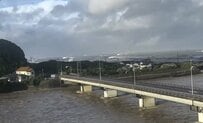 台風が去った「宮崎県の海岸」で目撃された巨大な白波　ダイナミックな光景に「葛飾北斎の絵みたい」