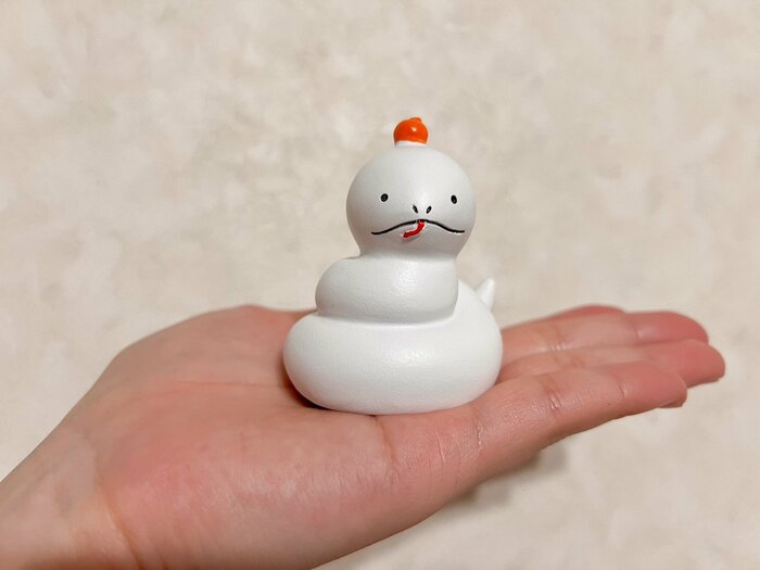 重さは約70gで重厚感があります