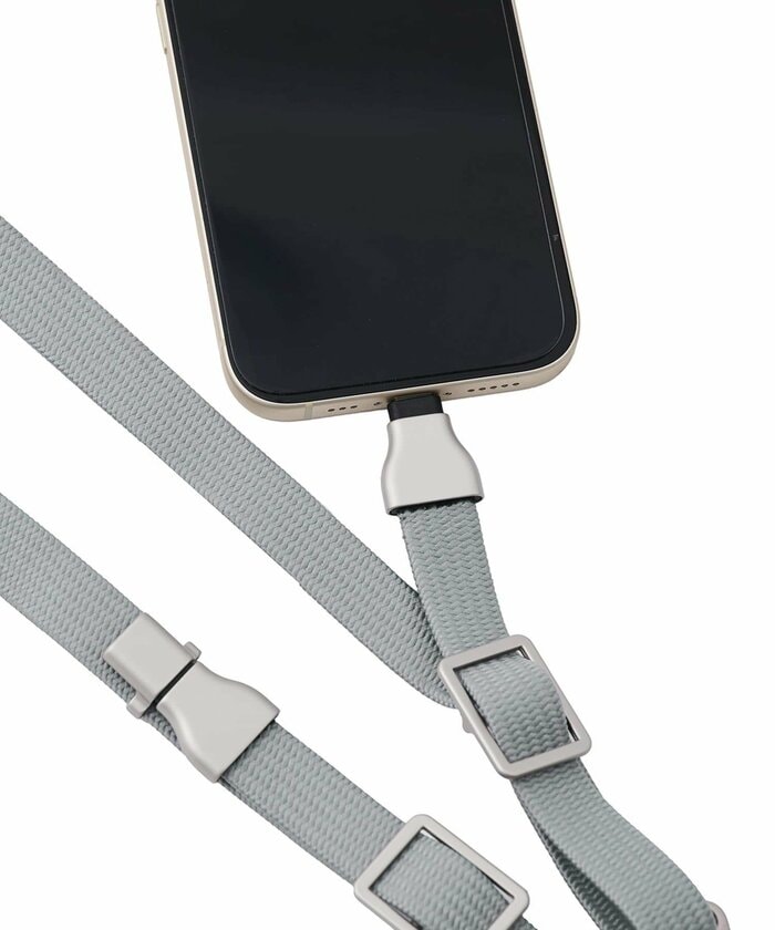 いつでも身につけているストラップが充電ケーブルに