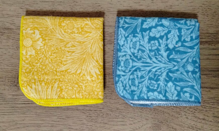 筆者撮影（セリア、タオルハンカチ ウィリアム・モリス）