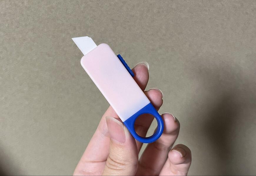 筆者撮影（ダイソー、ミニカッター（ＵＳＢメモリ型））