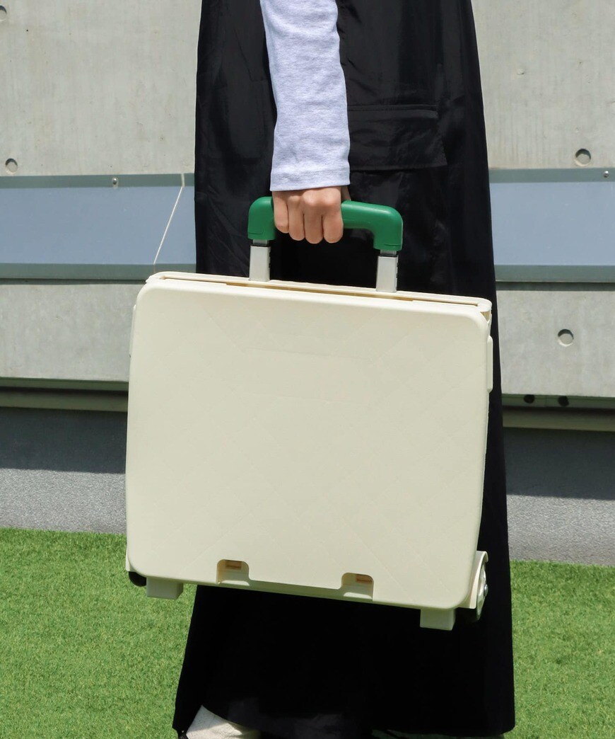 出所：3COINS公式　折りたたみキャリーケース