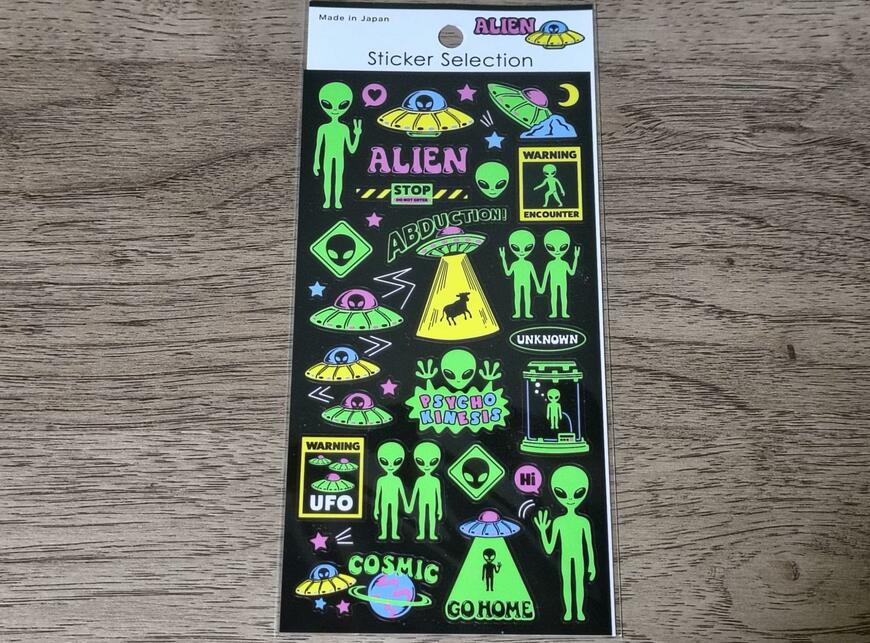 セリア、デザインシール 宇宙人とUFO商品画像