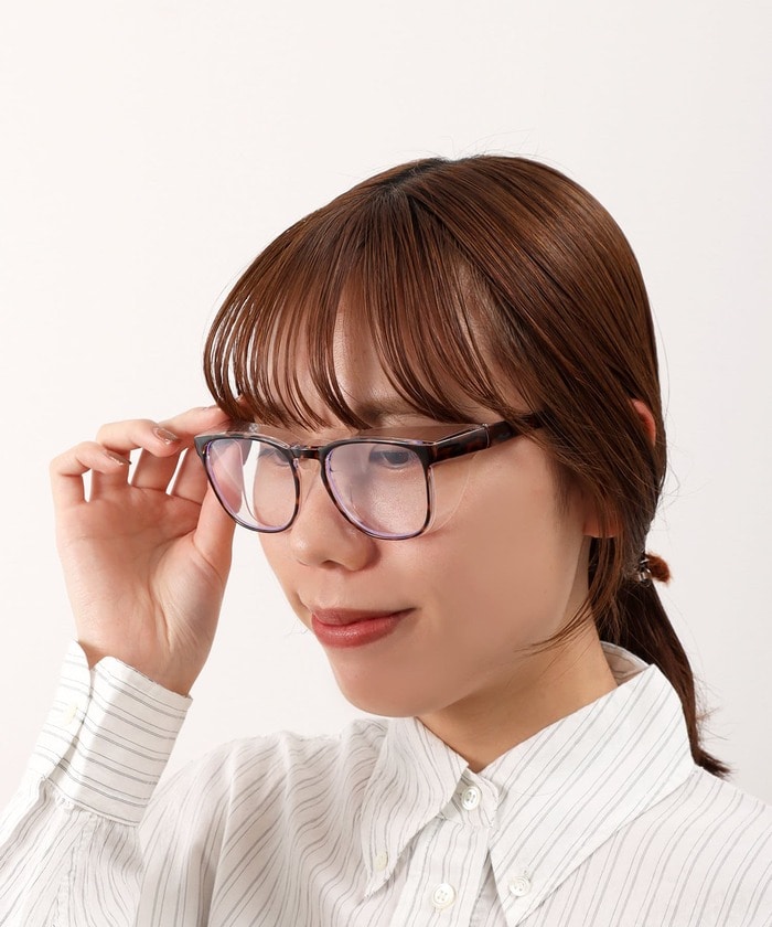 花粉から目を守ってくれるフード付きメガネ