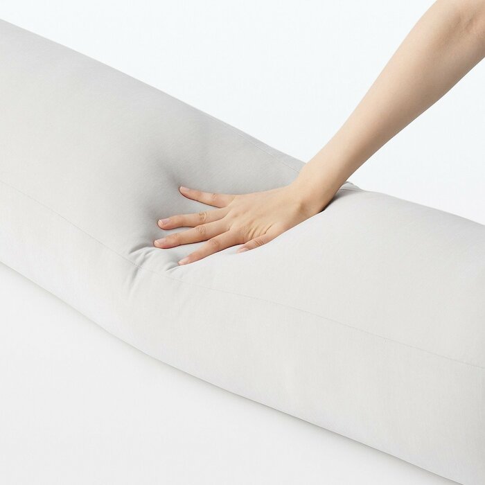 無印良品 背当てにもなるひんやり抱き枕