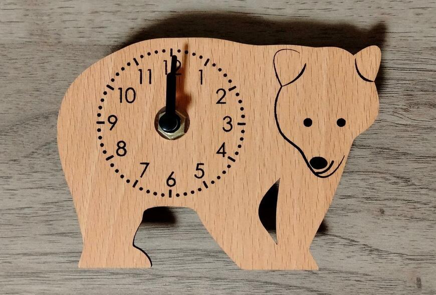 筆者撮影（セリア、置き時計 くま）