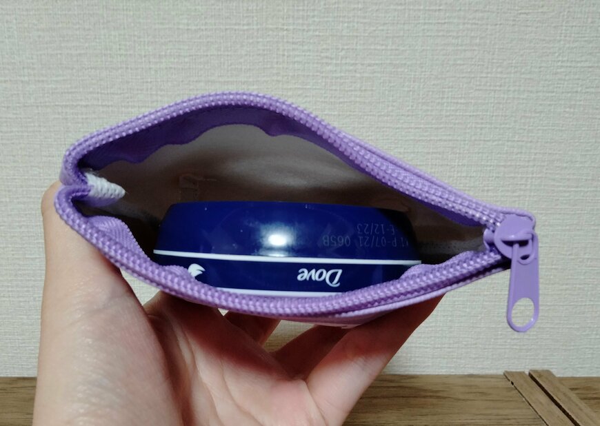 筆者撮影（ダイソー、ミニポーチ（舟形））