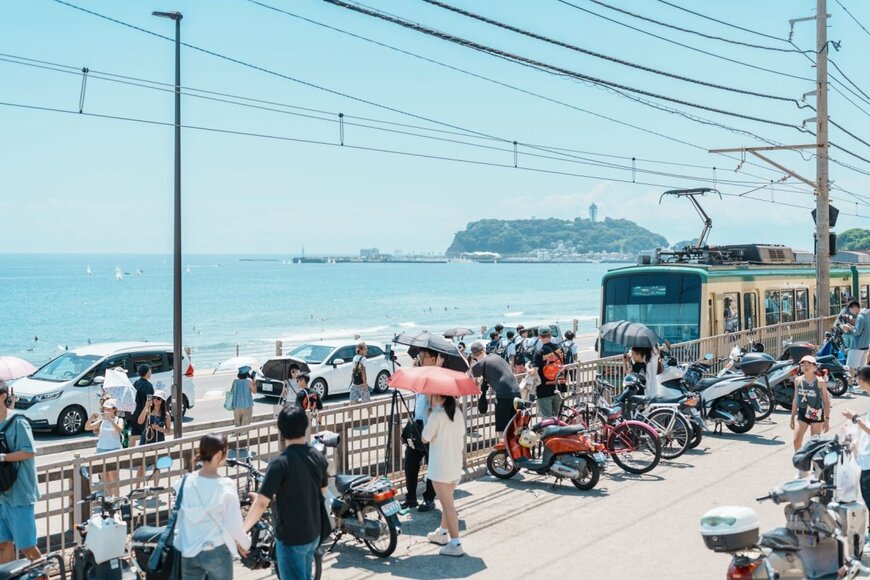 Jo Panuwat D/shutterstock.com