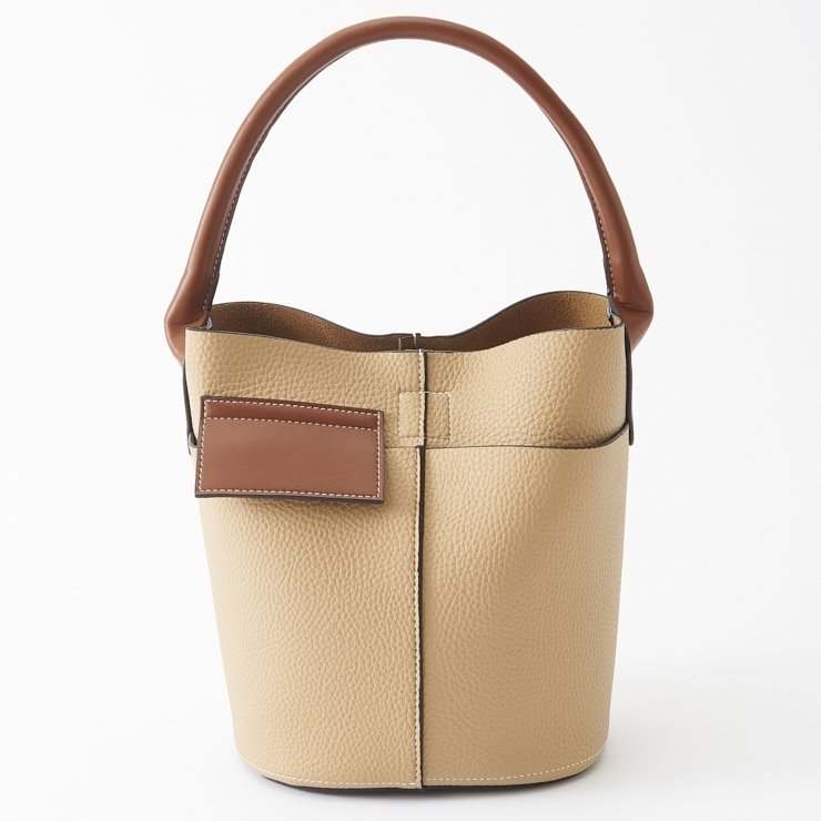 出所：しまむら　ポケット付き変形バッグ（yumi）