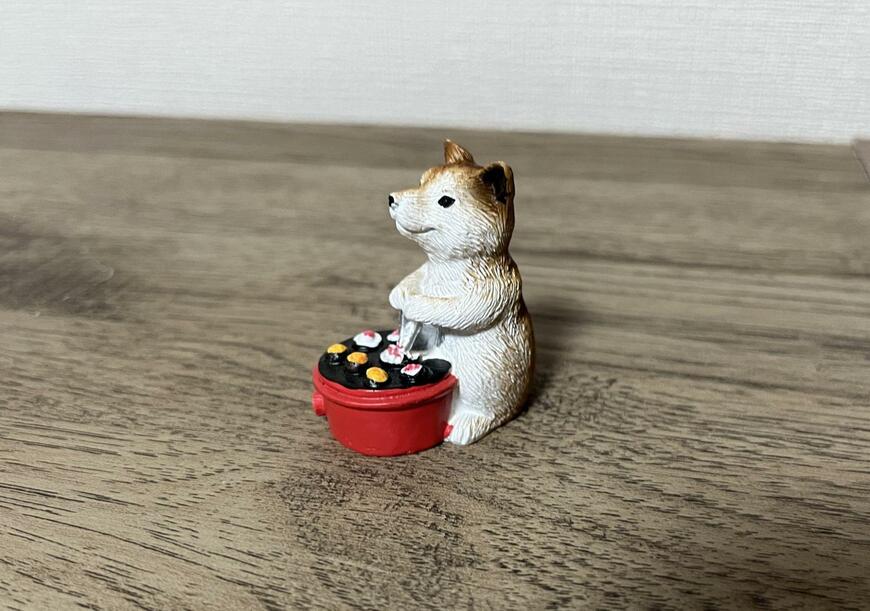 ダイソー、レジン置物（柴犬、ネコ）画像