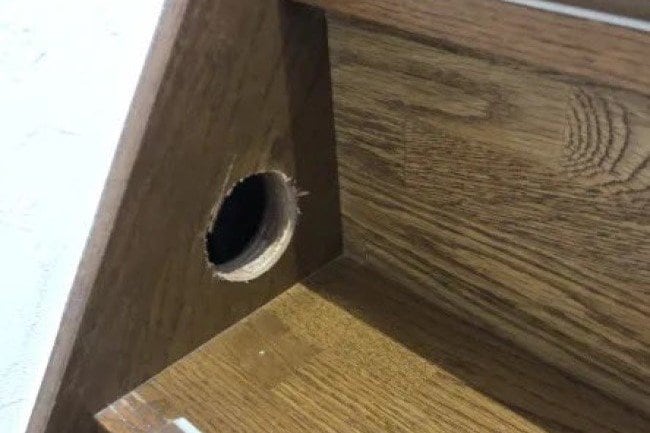 エアコン工事で空いてしまった穴