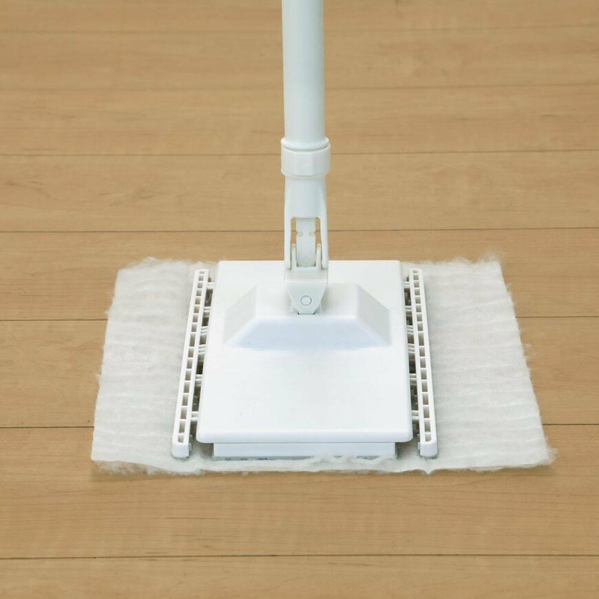 出所：株式会社コメリ　手を汚さない立つフローリングワイパー