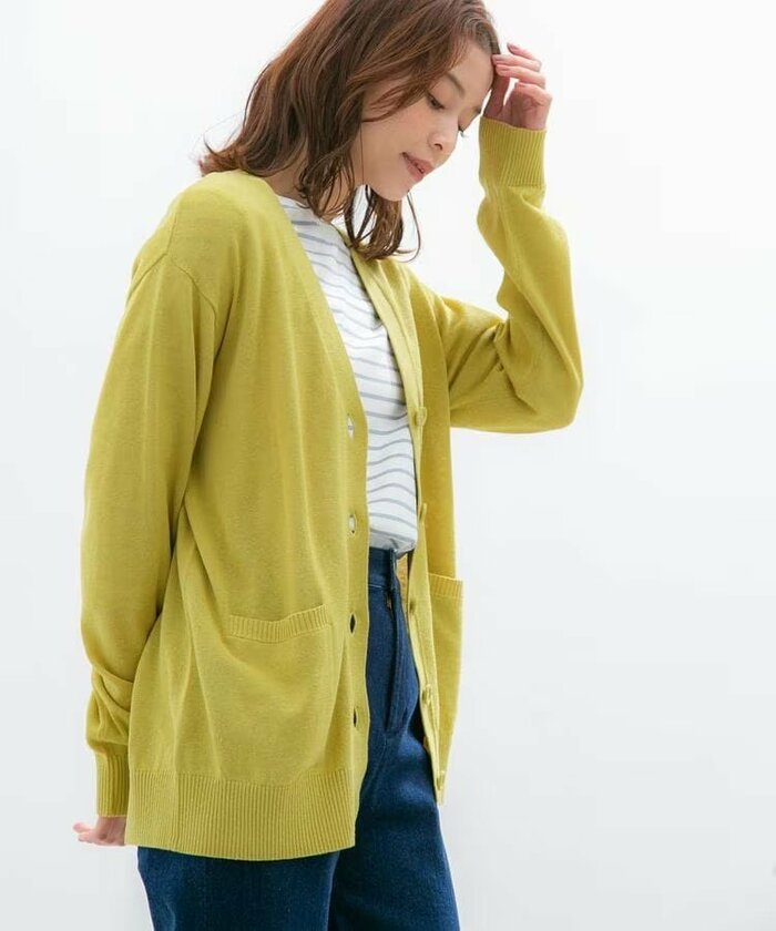 花粉対策Vネックカーデ