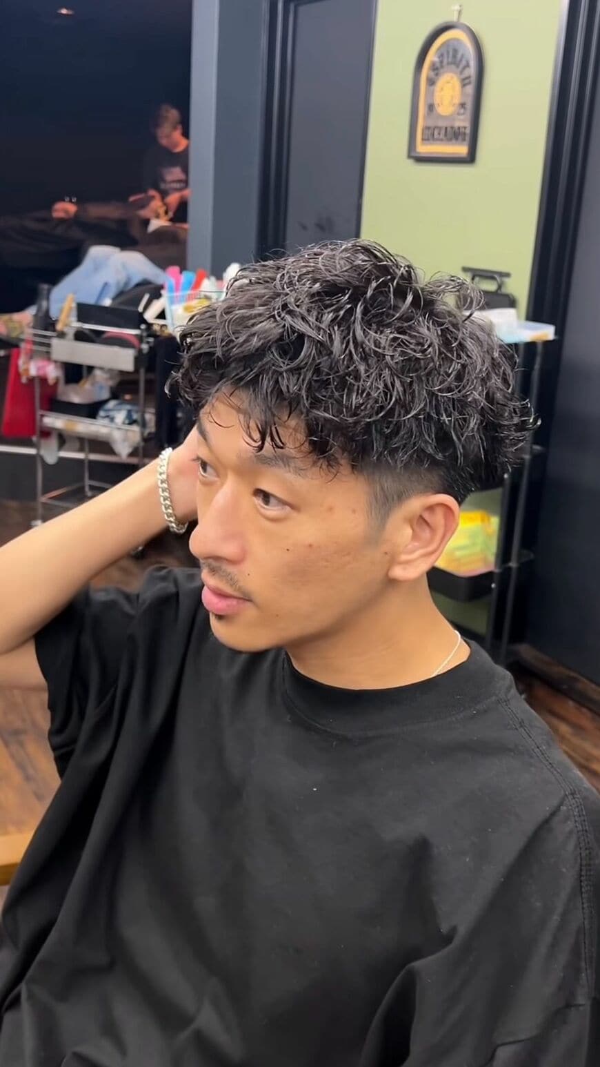 素敵な仕上がりに満足した様子の男性