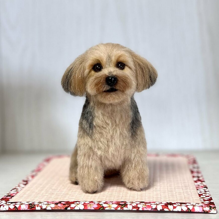 羊毛フェルトで作った犬
