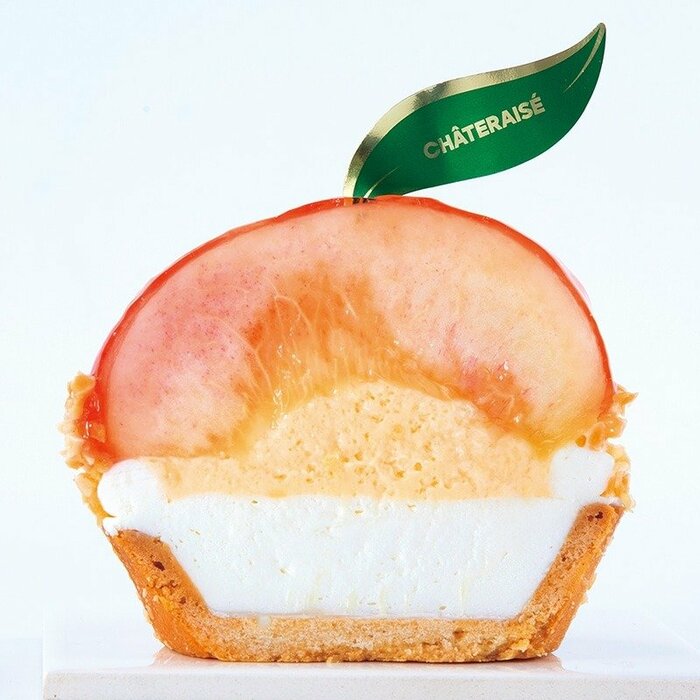北海道産クリームチーズを使用した爽やかな酸味のレアチーズクリーム