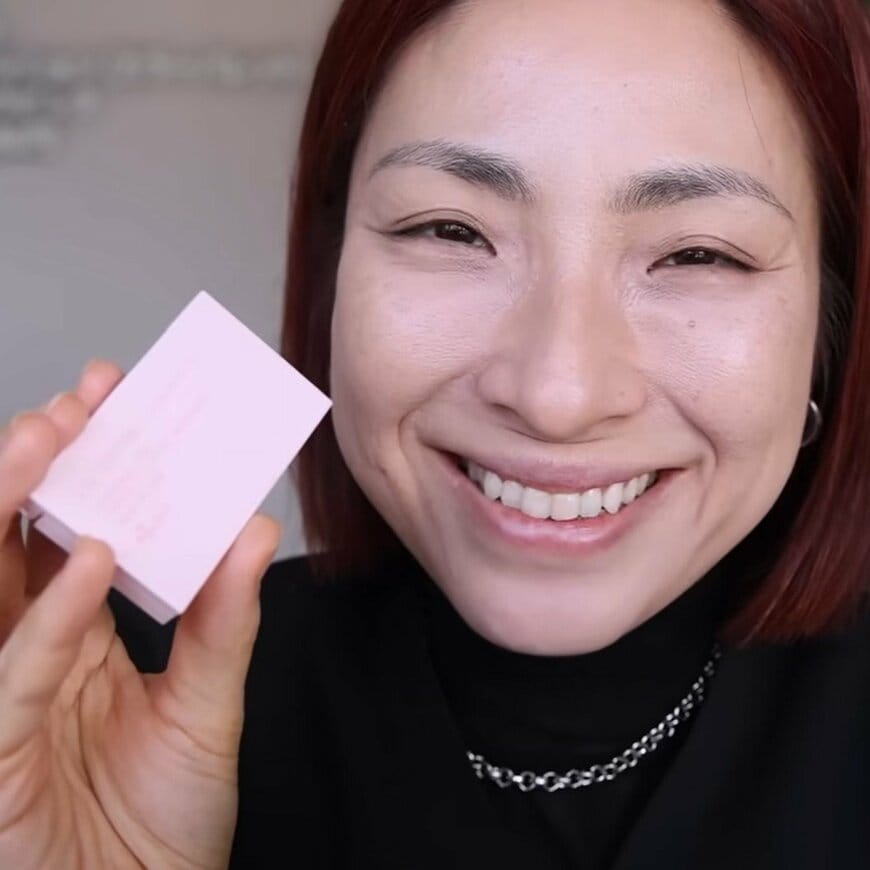 「ホント、すっごいわ」エテュセからお目見えの新アイシャドウ　40代50代の大人メイクにもぴったりな“マルチに使える”コスメが話題