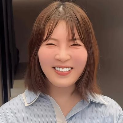 ボブスタイルの女性が「似合わせカット」でイメチェン！フォルムの美しい「ふんわりマッシュショート」で笑顔に