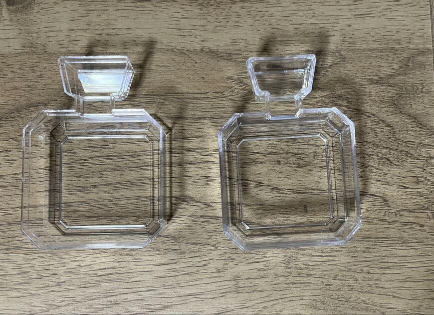 セリア、ギフトボックス 香水型 クリア写真