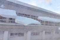 福島県で撮影された「落雪の瞬間」に戦慄　まさかの光景に「埋もれるじゃなくて潰れそう」「ゾッとしました」